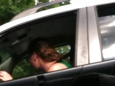 Ebony babe met krullend haar is gratis pornofilm hd deepthroating