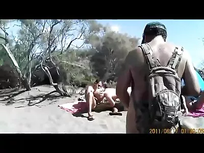 Kleine dame neukte pornovidios haar massagetherapeut