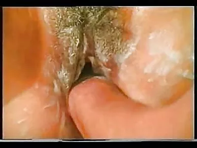 Alexis Tae krijgt een plakkerige pornofilm hamster beloning na een harde neukbeurt