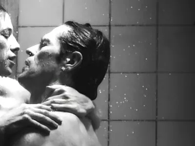 Makkelijke blonde slet Lucia neukt op het gratis porno movies balkon