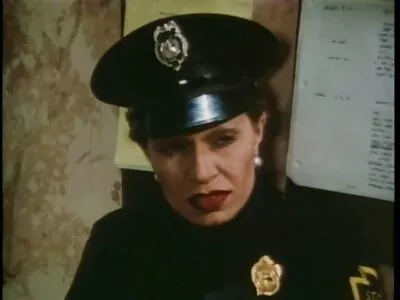 Ava Addams is porno gravid een ondeugende huisvrouw