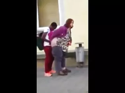 De reden om zijn pornofilm orgie Franse les voort te zetten