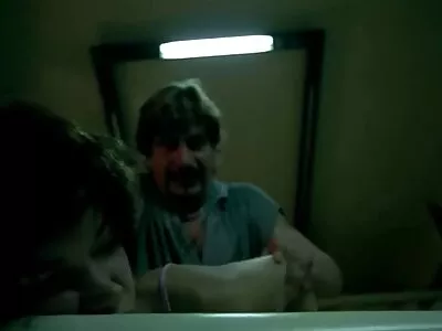 Julia gratis porno hamster Ann op de vleespaal van een universiteitsstoeterij