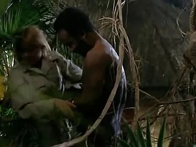 Een rocco pornofilm voorproefje van iets tussen Natalia's benen