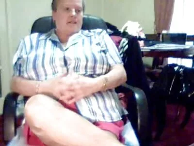 MILF Sydney Johnson vingert haar pornovidios muffin